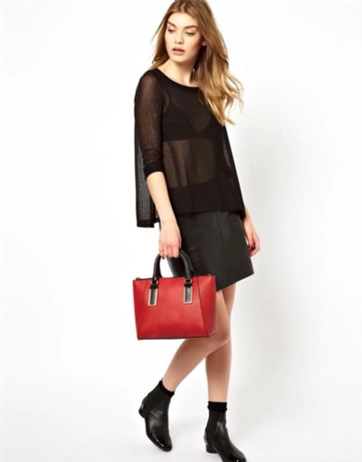 Лот: 3277650. Фото: 1. Сумочка-боулер с "крылышками... Сумки