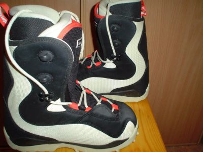 Лот: 3263004. Фото: 1. Продам ботинки для сноуборда. Ботинки