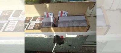 Лот: 20932628. Фото: 1. пластиковые визитки врачу много. Телефонные, пластиковые карты