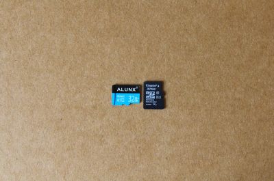 Лот: 21099566. Фото: 1. Две карты памяти по 32Gb microSD. Карты памяти