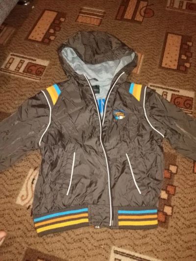 Лот: 11405750. Фото: 1. Ветровка мальчику 3-4 года. Верхняя одежда