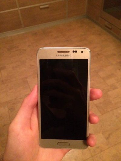 Лот: 10119786. Фото: 1. Samsung Galaxy Alpha. Смартфоны