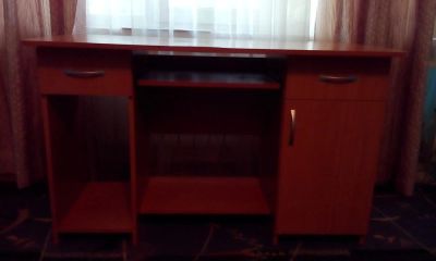 Лот: 9813929. Фото: 1. Стол компьютерный. Компьютерные и письменные столы