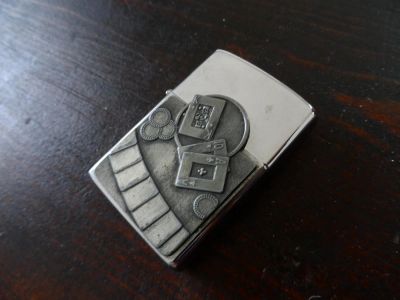 Лот: 4142189. Фото: 1. зажигалка Zippo. Зажигалки, спички, пепельницы