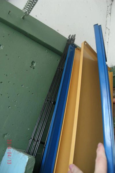 Лот: 3968378. Фото: 1. железные полки для книг или цветов. Предметы интерьера и быта