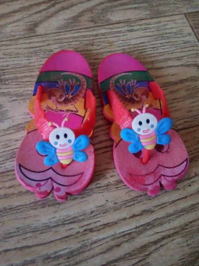 Лот: 6493933. Фото: 1. Сланцы для девочки 27 размер. Шлепанцы, сланцы
