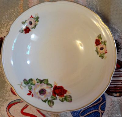Лот: 16390260. Фото: 1. Салатник большой, тарелка Краснодар. Фарфор, керамика