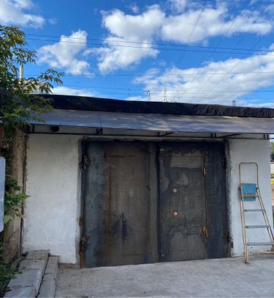 Лот: 25885984. Фото: 1. Гаражный козырек. Замки