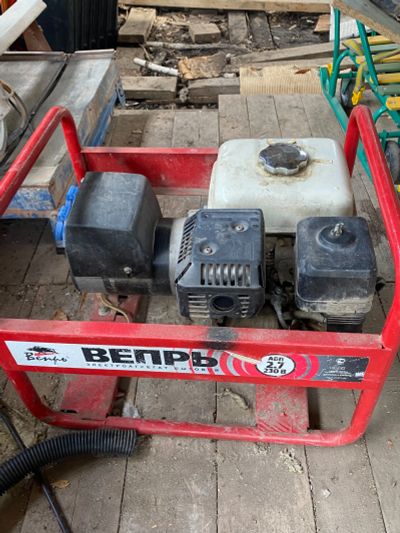 Лот: 20507576. Фото: 1. Генератор Вепрь 2,8 кВт. Бензо-, мотоинструмент