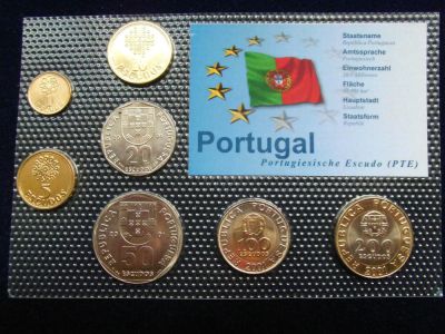 Лот: 4677395. Фото: 1. набор монет -Португалия 2001... Европа