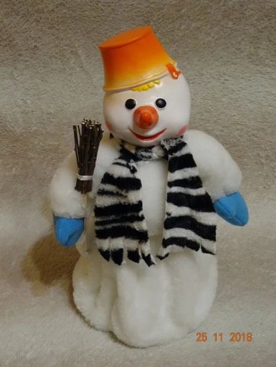 Лот: 12683393. Фото: 1. Снеговик. Гирлянды, шарики, новогодние аксессуары