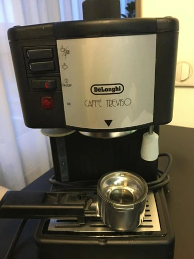 Лот: 7892162. Фото: 1. Кофе машина delonghi caffe treviso. Чайники, кофемашины, кулеры