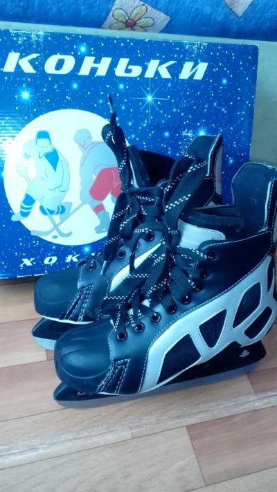 Лот: 8542256. Фото: 1. Коньки хоккейные, размер 40. Коньки