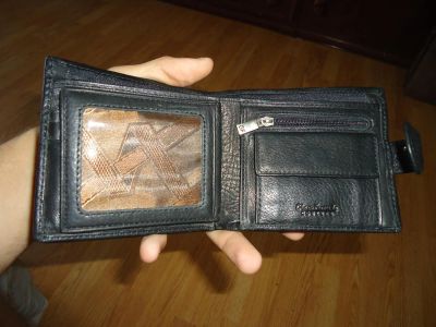 Лот: 4424367. Фото: 1. портмоне мужское срочно. Бумажники, кошельки, портмоне
