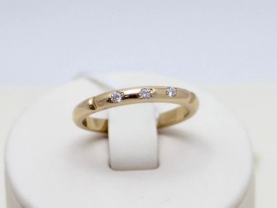 Лот: 12321653. Фото: 1. ЗОЛОТОЕ КОЛЬЦО С БРИЛЛИАНТАМИ... Кольца, перстни