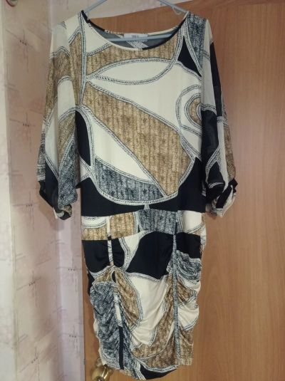 Лот: 25886546. Фото: 1. Платье р.42. Платья