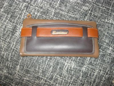 Лот: 5905110. Фото: 1. Кошелек женский. Бумажники, кошельки, портмоне