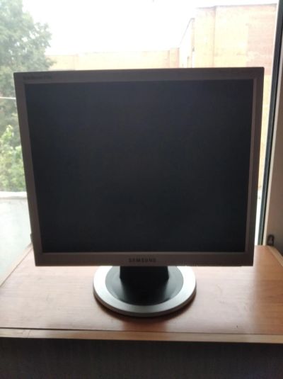 Лот: 20779668. Фото: 1. Монитор 17" Samsung 710N. ЖК-мониторы