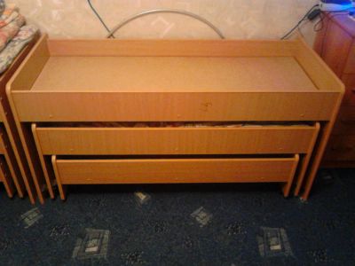 Лот: 4080694. Фото: 1. Детская кроватка, 3-х местная. Детские кровати и кроватки