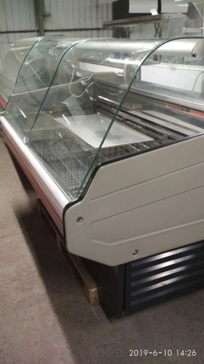 Лот: 13939124. Фото: 1. Холодильная витрина криспи 1.8... Холодильное