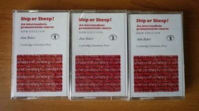 Лот: 5064663. Фото: 1. Уроки английского языка на аудиокассете... Для школы