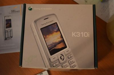 Лот: 3582473. Фото: 1. Sony Ericsson K310i (Коробка и... Коробки, инструкции