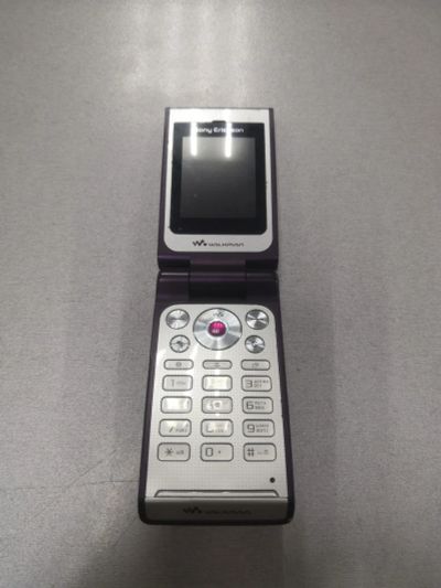Лот: 21246660. Фото: 1. Sony Ericsson W380i не включается... Кнопочные мобильные телефоны