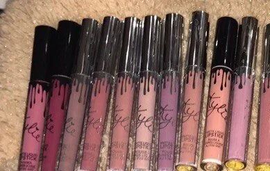 Лот: 10247033. Фото: 1. матовые жидкие помады Kylie Birhday... Макияж