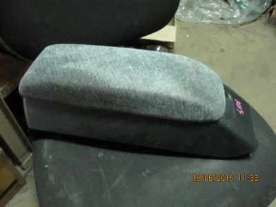 Лот: 7724774. Фото: 1. подлокотник Toyota Vista Camry... Салон