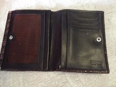 Лот: 5754912. Фото: 1. Кошелек с узором. Бумажники, кошельки, портмоне