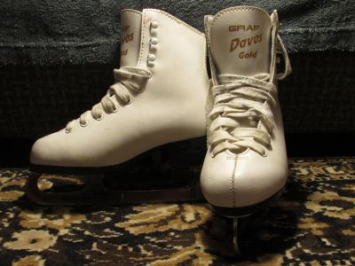 Лот: 10848473. Фото: 1. Коньки детские. Коньки