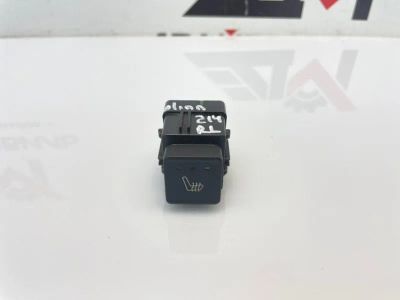 Лот: 25900115. Фото: 1. кнопка обогрева сидений Haval... Двигатель и элементы двигателя