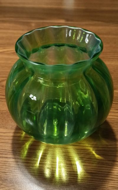 Лот: 18306641. Фото: 1. Ваза из цветного стекла, СССР. Вазы