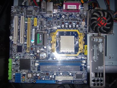 Лот: 5920666. Фото: 1. Athlon 64 X2 3600+ AM2 A690VM2MA... Материнские платы