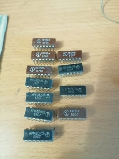 Лот: 25887034. Фото: 1. Микросхемы КРЕН2а 2б КРЕН1а 1б. Микросхемы