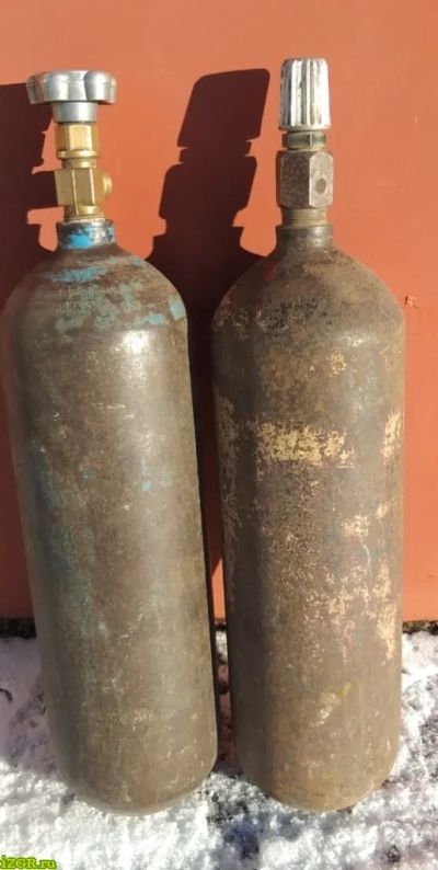 Лот: 24698732. Фото: 1. Продам комплект маленьких баллонов... Баллоны, газ в баллонах