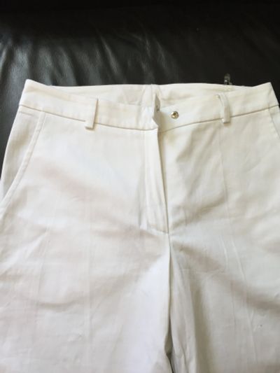 Лот: 11709819. Фото: 1. Брюки белые хлопок, новые. Размер... Брюки, шорты