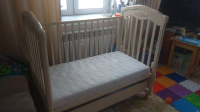 Лот: 20008160. Фото: 1. Детская кроватка Гандылян Шарлотта... Детские кровати и кроватки