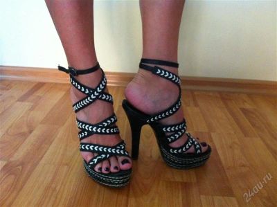 Лот: 1908489. Фото: 1. Классные босоножки Sasha Fabiana... Босоножки