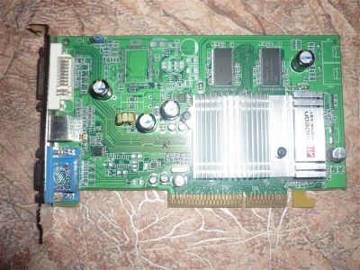 Лот: 1534533. Фото: 1. Видеокарта RADEON 9600 256 м. Видеокарты