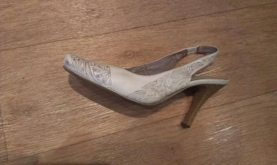 Лот: 8364291. Фото: 1. туфли кожаные белые. Туфли