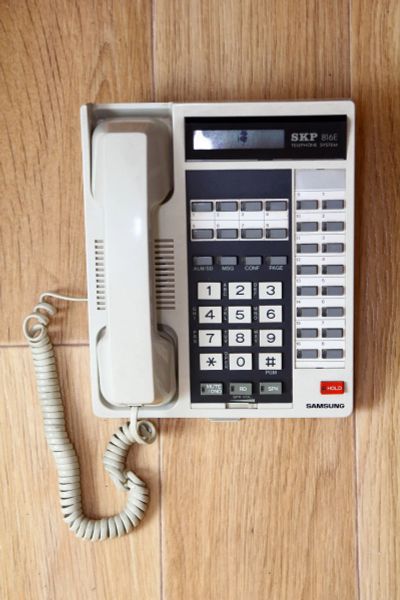 Лот: 19956300. Фото: 1. Системный телефонный аппарат Samsung... Проводные телефоны