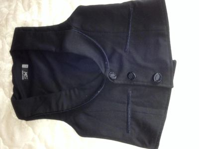 Лот: 4313061. Фото: 1. Костюм (брюки и жилетка) для школы. Школьная форма