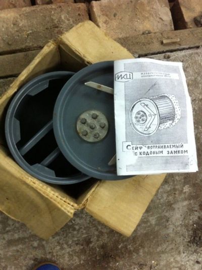 Лот: 4587265. Фото: 1. Встраиваемый сейф с кодовым замком... Сейфы, металлические шкафы