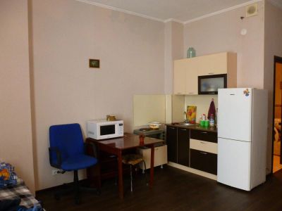 Лот: 7439007. Фото: 1. кухонный гарнитур в отличном состоянии. Кухонные гарнитуры