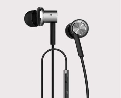 Лот: 6893121. Фото: 1. Наушники Xiaomi Hybrid Earphone... Красноярск