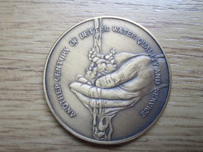 Лот: 10001789. Фото: 1. Медаль 100 лет American Water... Памятные медали