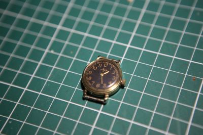 Лот: 18713180. Фото: 1. Часы женские наручные "Луч". Спешат... Оригинальные наручные часы