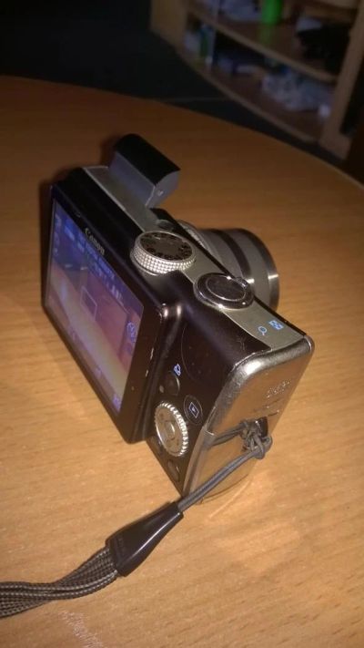 Лот: 5346608. Фото: 1. Фотоаппарат Canon PowerShot SX200... Цифровые компактные