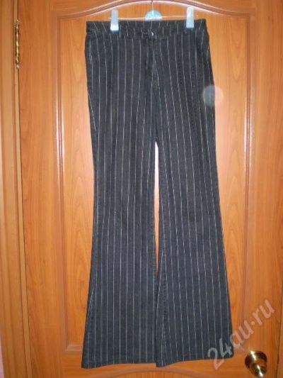 Лот: 36417. Фото: 1. джинсы в белую полоску! 42-44р. Красноярск